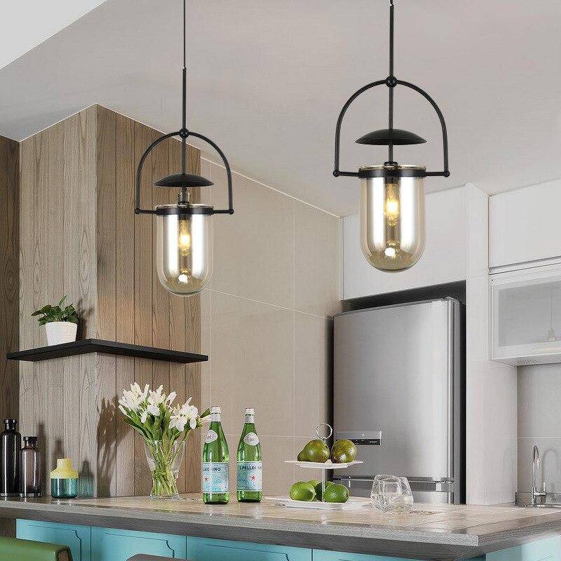 Suspension design à LED avec verre arrondi et métal industriel - vue 4 sur 7