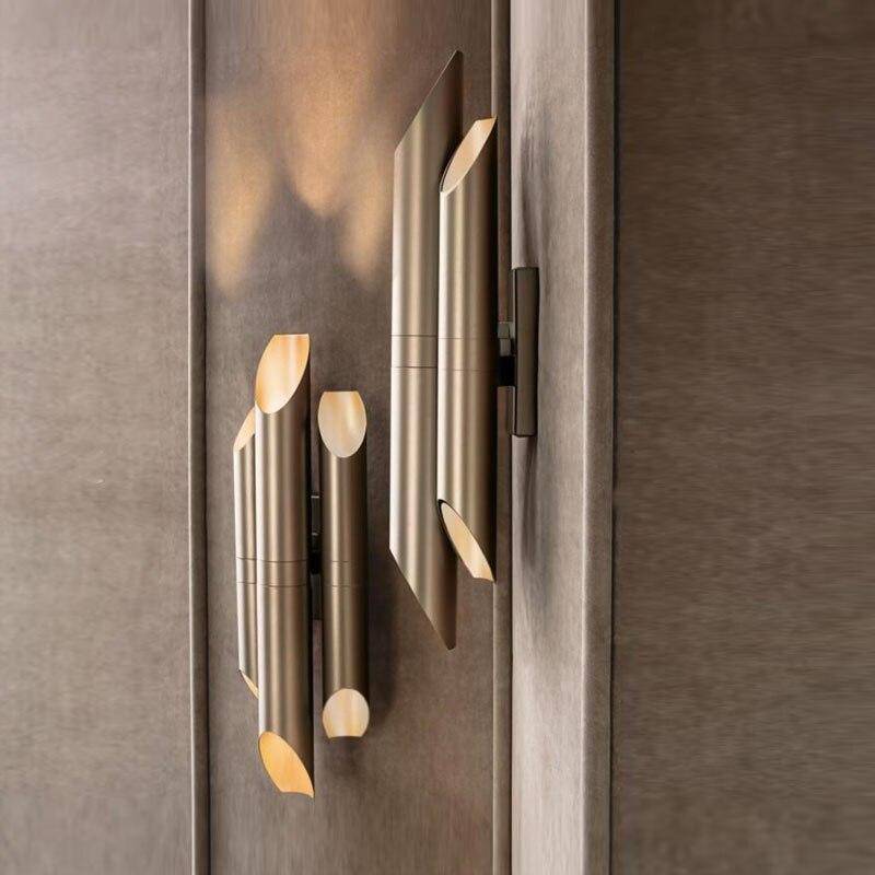 Applique murale LED avec tubes cylindriques dorés - vue 4 sur 4