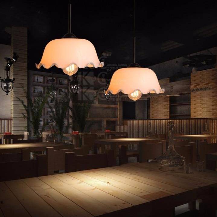 Suspension retro LED avec abat-jour aux bords courbés - vue 6 sur 9