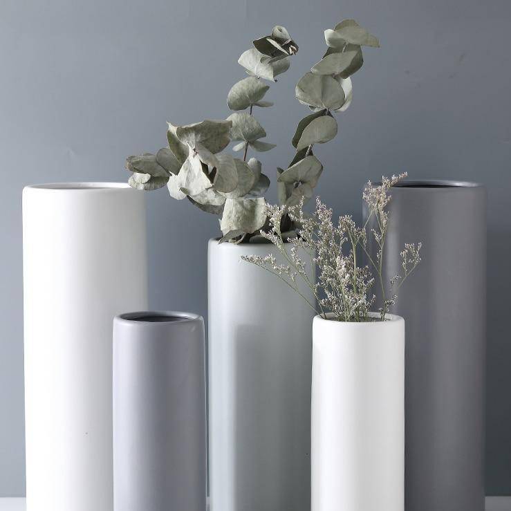 Vase en céramique design en cylindre style minimaliste - vue 3 sur 11