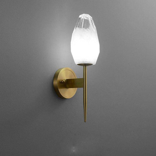 Applique murale design LED dorée avec abat-jour cristal