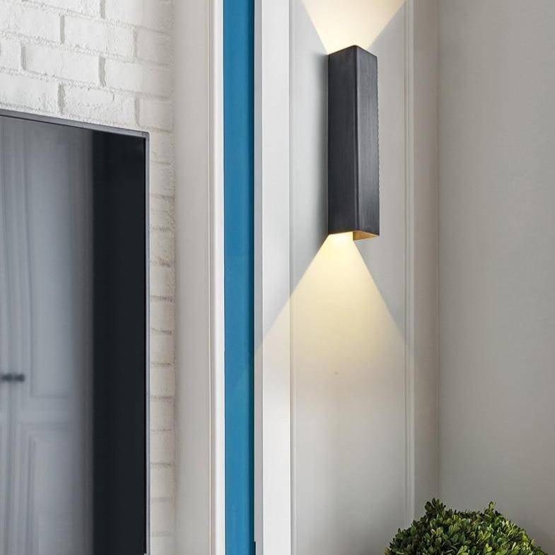 Applique murale design à LED en métal allongé coloré Loft - vue 4 sur 17