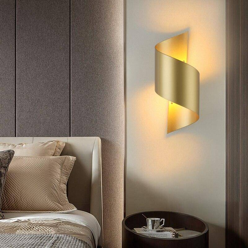 Applique murale design à LED avec courbe en métal doré Loft - vue 4 sur 5