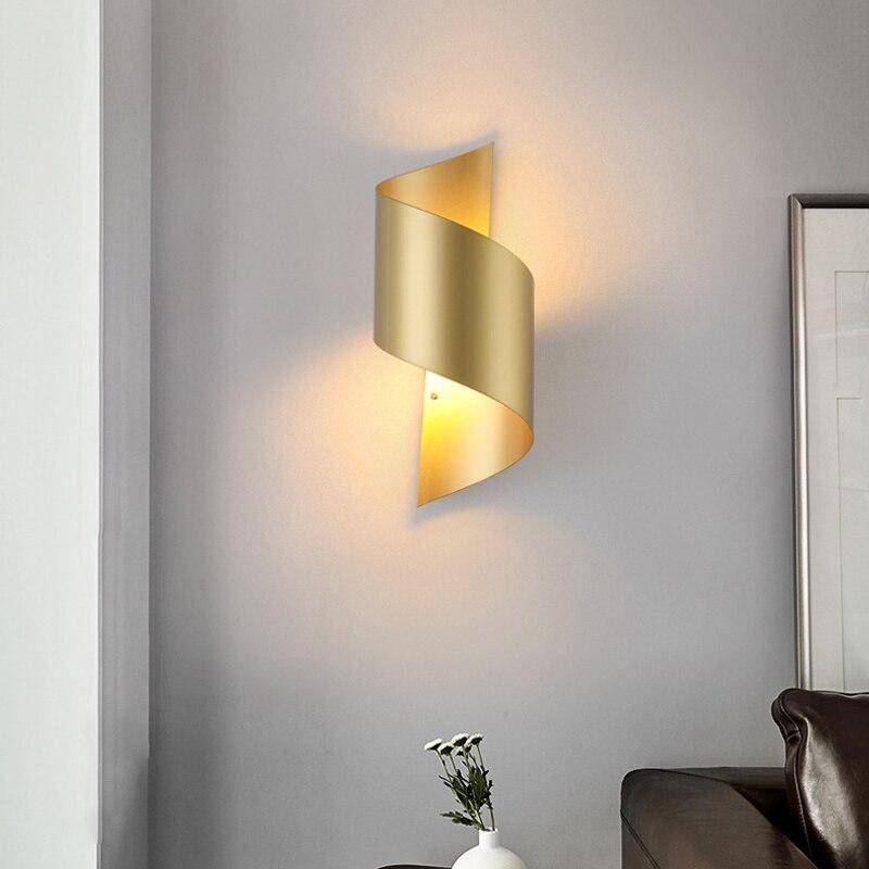 Applique murale design à LED avec courbe en métal doré Loft - vue 3 sur 5