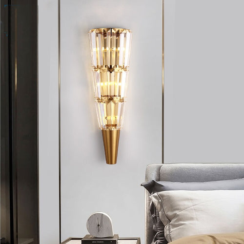 Applique murale moderne LED en forme conique en verre Doina