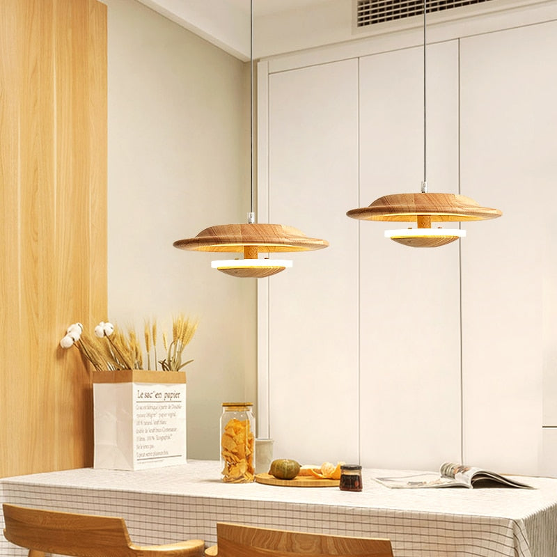 Suspension scandinave avec abat-jour original en bois Zoraida - vue 4 sur 9