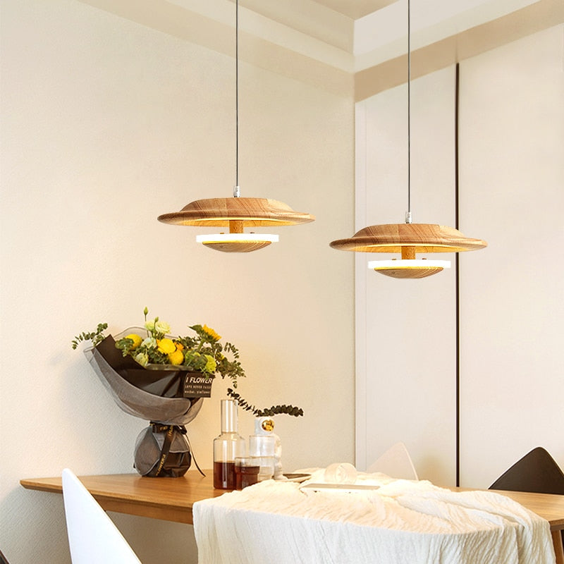 Suspension scandinave avec abat-jour original en bois Zoraida - vue 8 sur 9
