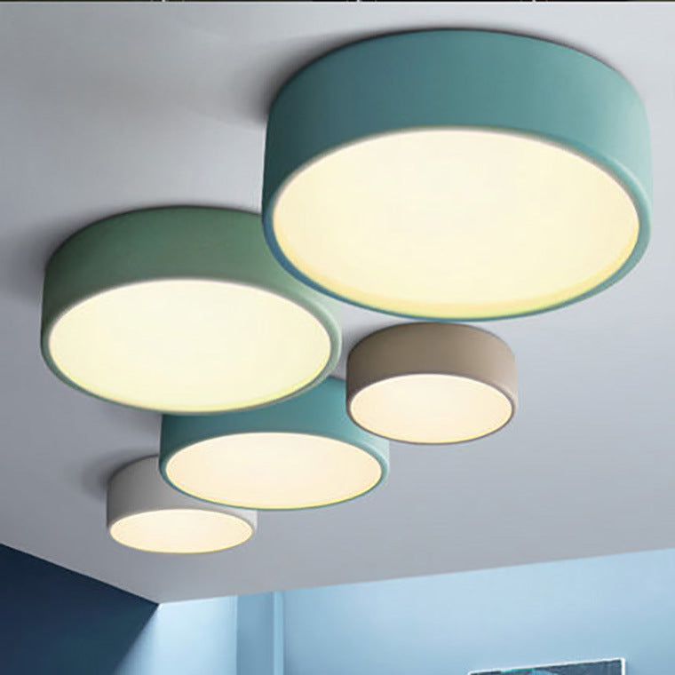 Plafonnier moderne LED forme circulaire en métal coloré Beryl