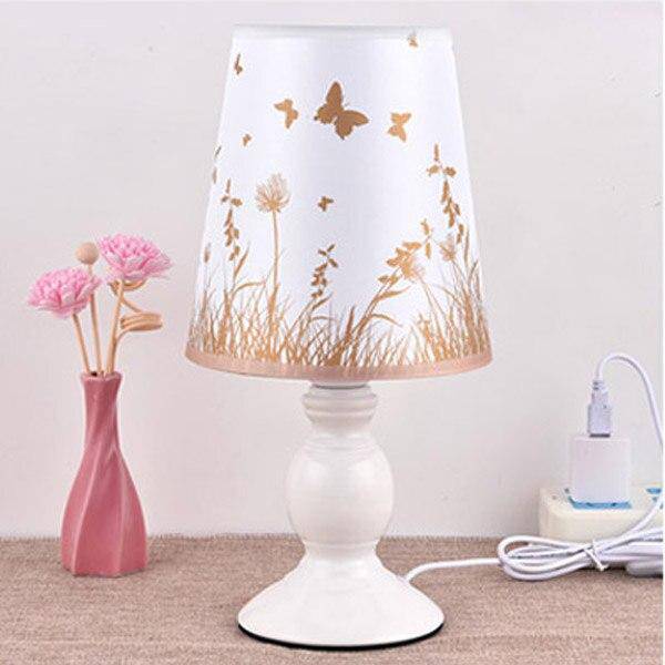 Lampe de chevet blanche avec abat-jour en tissu avec papillon et fleurs - vue 6 sur 8