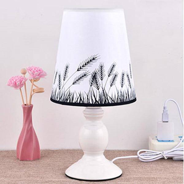 Lampe de chevet blanche avec abat-jour en tissu avec papillon et fleurs - vue 5 sur 8