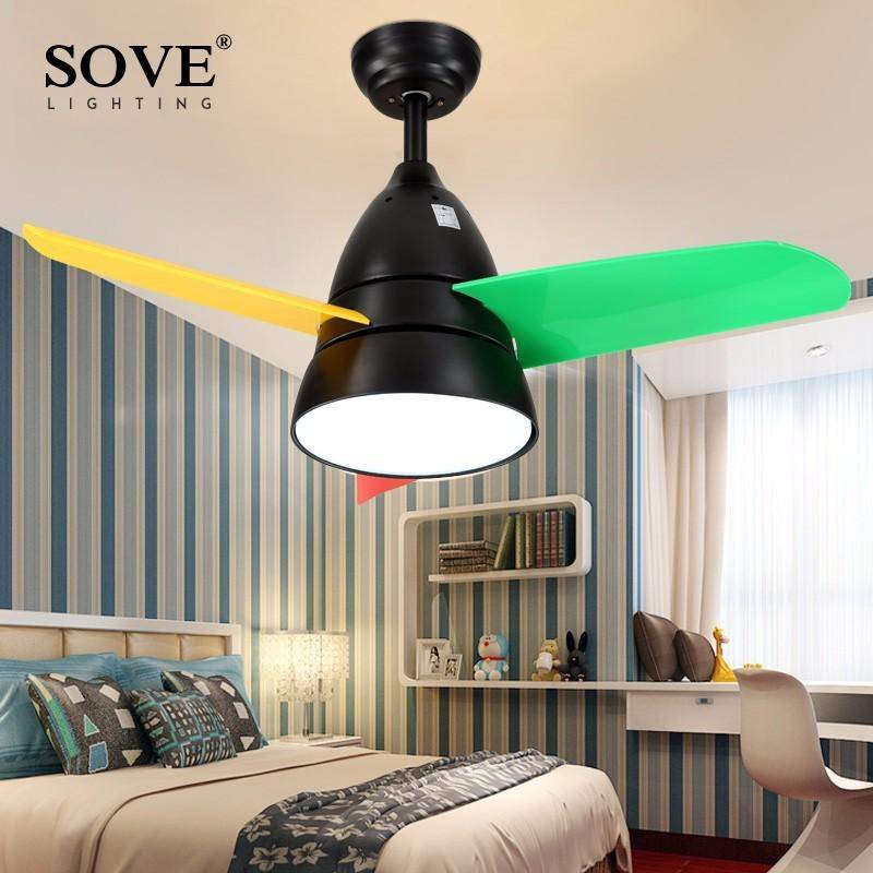 Ventilateur de plafond pour enfant à pales colorées Sove - vue 3 sur 8