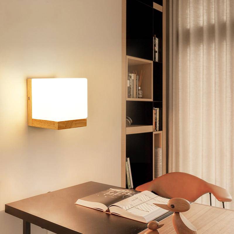 Applique murale moderne à LED en forme cubique en bois - vue 3 sur 6