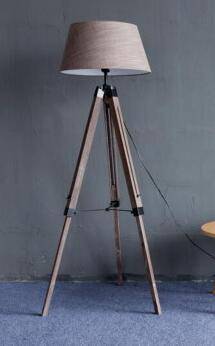 Lampadaire sur pied en tréteaux en bois ajustable avec abat-jour tissu - vue 4 sur 14