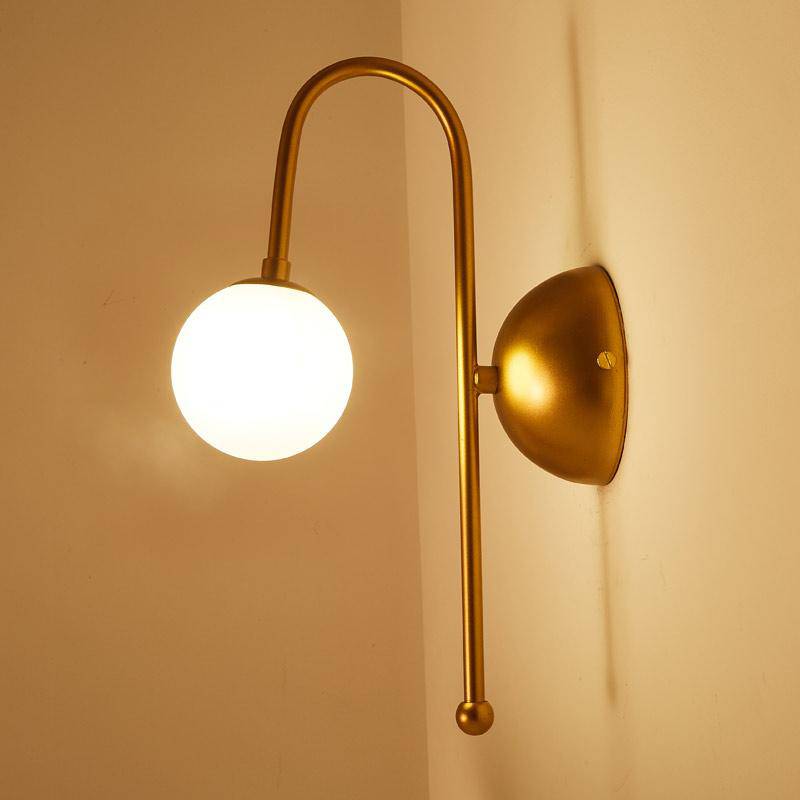 Applique murale dorée design Sconce