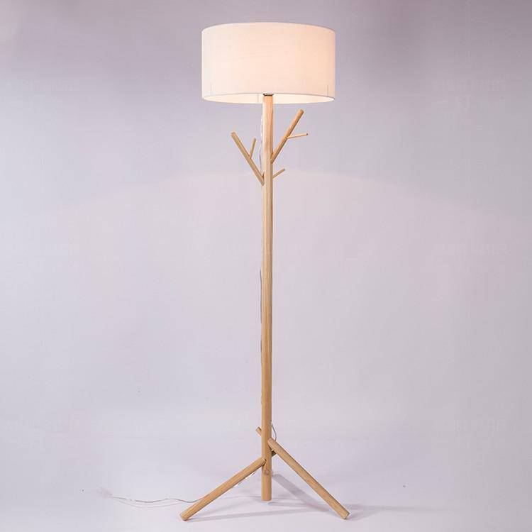 Lampadaire avec abat-jour en tissu et pied en bois style arbre - vue 3 sur 4