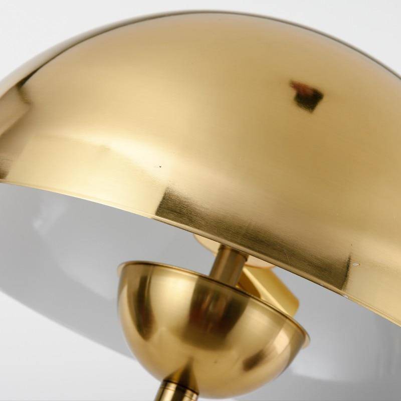 Lampadaire design à LED en métal doré avec abat-jour sphérique - vue 6 sur 5