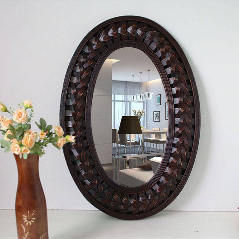 Miroir mural décoratif ovale en bois foncé tressé - vue 3 sur 3