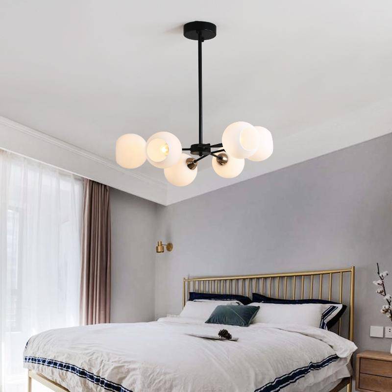 Lustre industriel avec plusieurs boules de verre Foyer - vue 4 sur 10