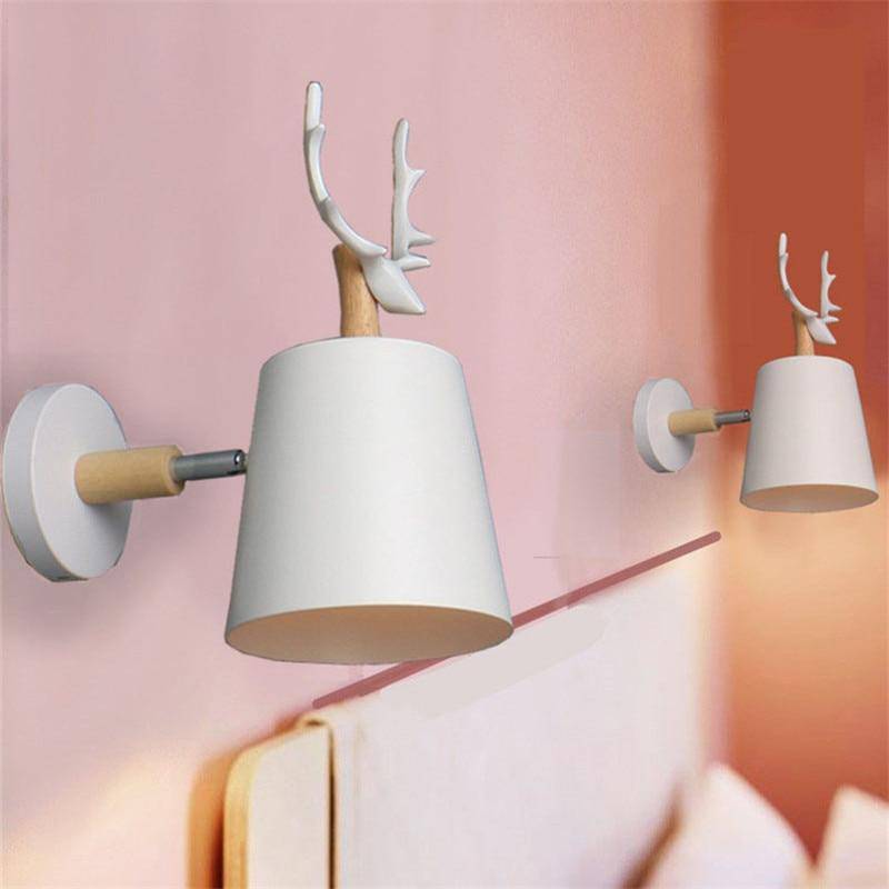 Applique murale avec abat-jour en métal et support en bois avec corne de cerf - vue 2 sur 6