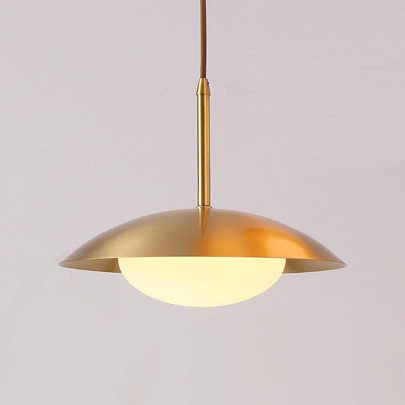 Suspension design LED avec abat-jour arrondi en métal doré Luxury Hang