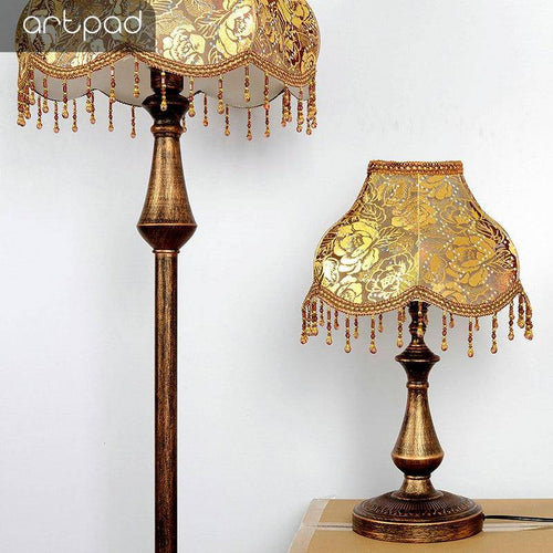 Lampadaire LED abat-jour en tissu sur pied