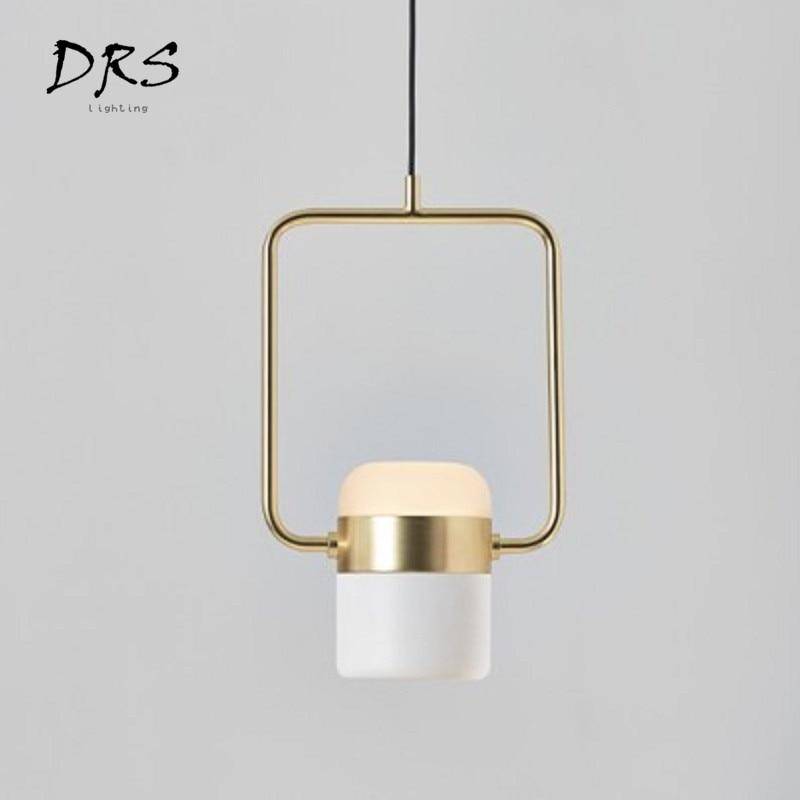 Suspension design en aluminium carré doré à LED avec lampe