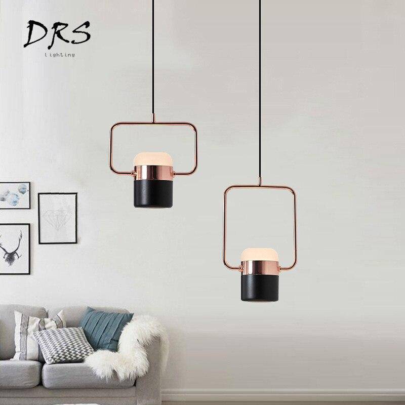 Suspension design en aluminium carré doré à LED avec lampe