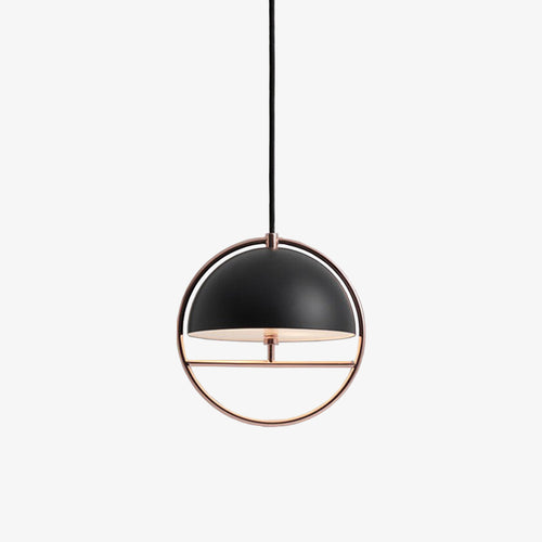 Suspension design avec abat-jour en métal et cercle doré Skye